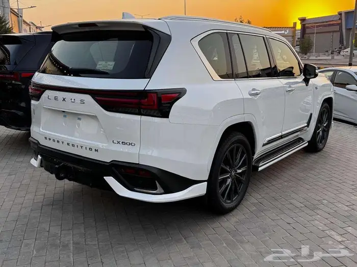 لكزس اف سبورت بريمى 2025 لمبيعات الكاش والبنوك 4
