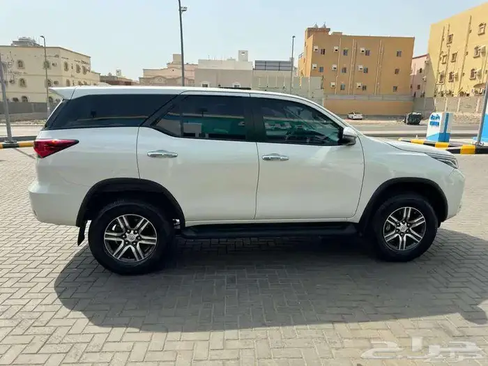 للبيع تويوتا فورشنير 2021 5