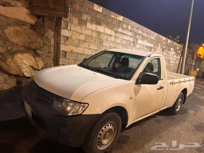 مستوبيشي موديل 2015 ابيض L 200 1