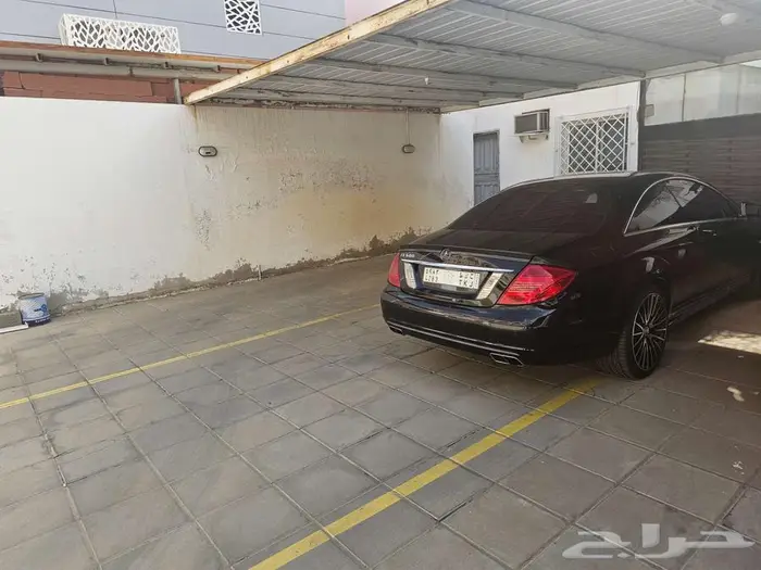 اذكروا الله وصلوا على النبي 0