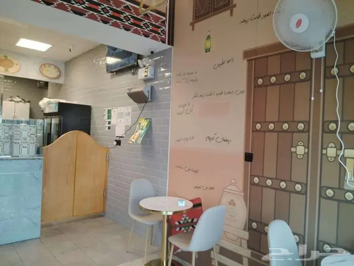 للبيع بوفية بموقع حيوي ممتاز 2