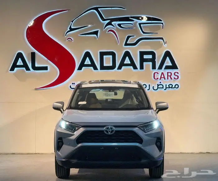 تويوتا راف فور نص فل xle بنزين 2025 17