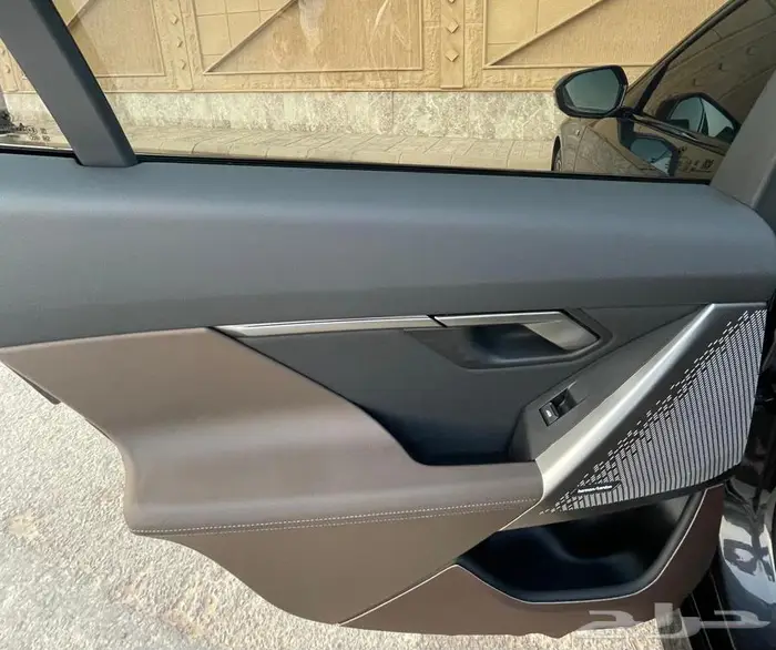 BMW520 موديل 2025 ممشي 5000 كم عرض خاص شامل اللوحات 14