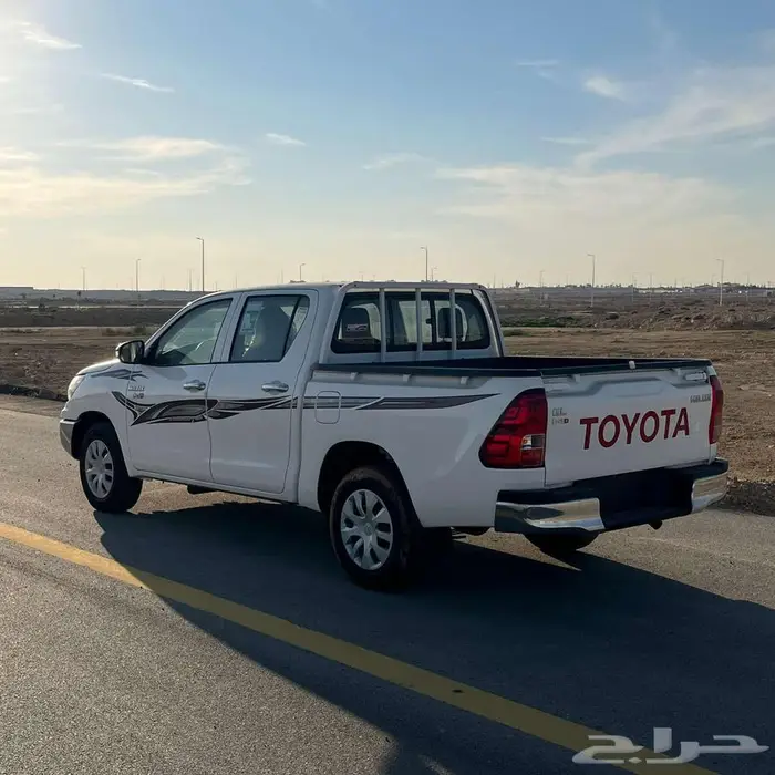 تويوتا هايلوكس 2025 6