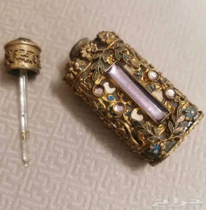 لهواة النوادر زجاجة عطر صغيرة تراثية نادرة وأصلية 29