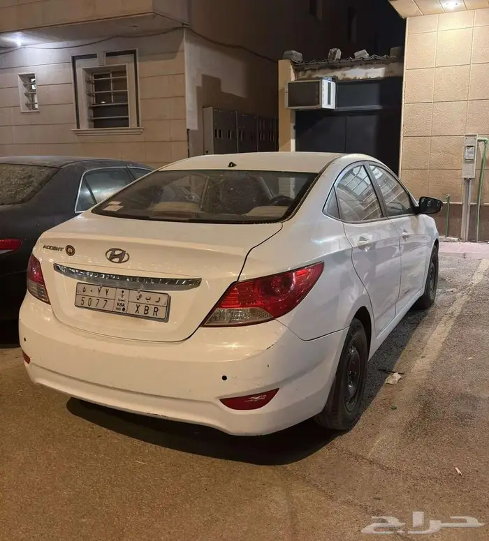 للبيع اكسنت 2014 1