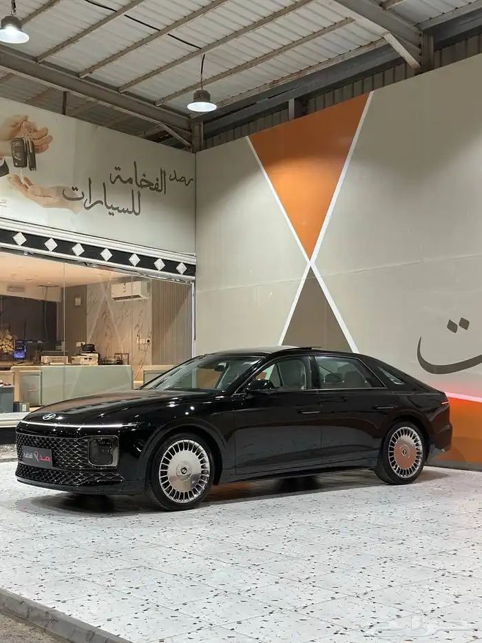ازيرا 2023 كالجرافي V6 فل كامل . رصد الفخامة 6
