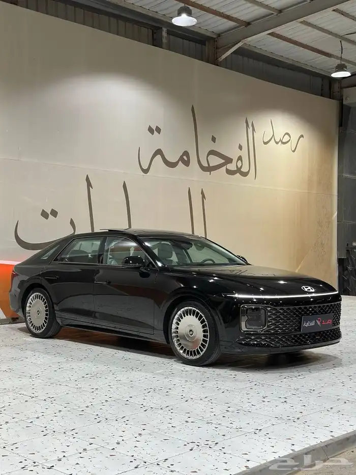 ازيرا 2023 كالجرافي V6 فل كامل . رصد الفخامة 0