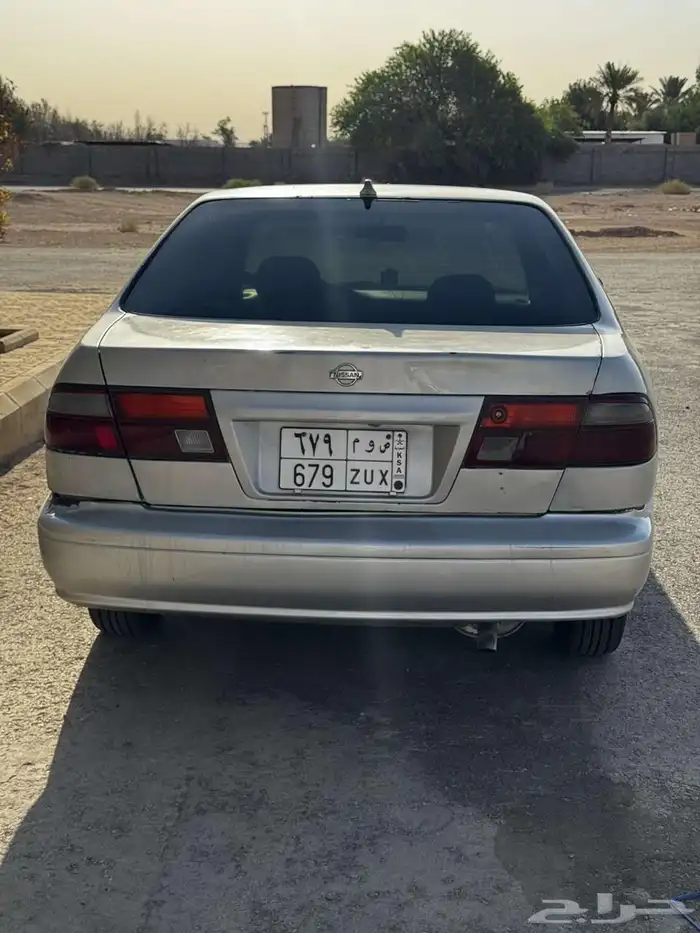 للبيع سيارة صني مديل2000 0