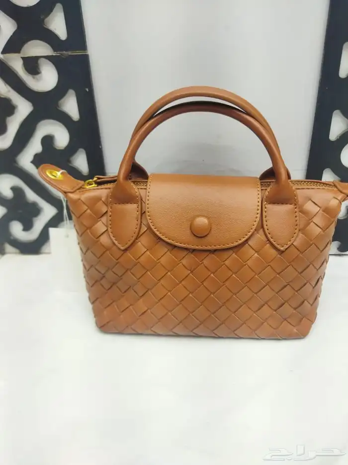 شنط بحجم وسط مختلف الأشكال ألوان شتويه 1