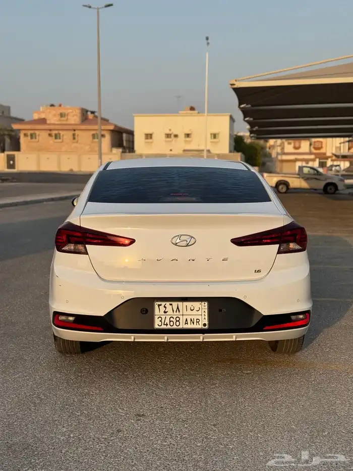 هيونداي افانتي 3