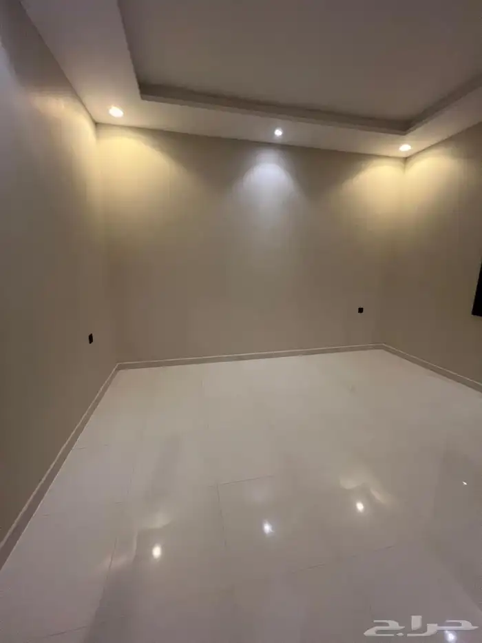 للايجار شقة عؤايل حي البيان 15
