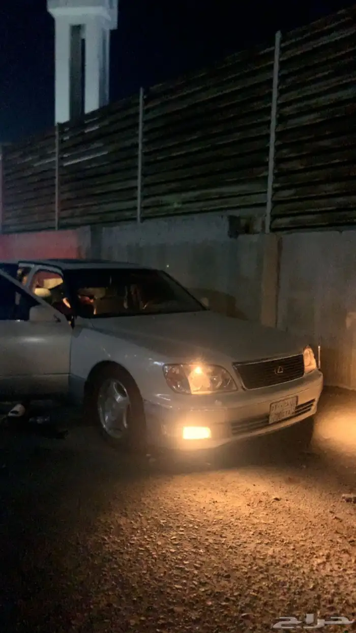 لكزس LS 400 فل كامل أمريكي 38