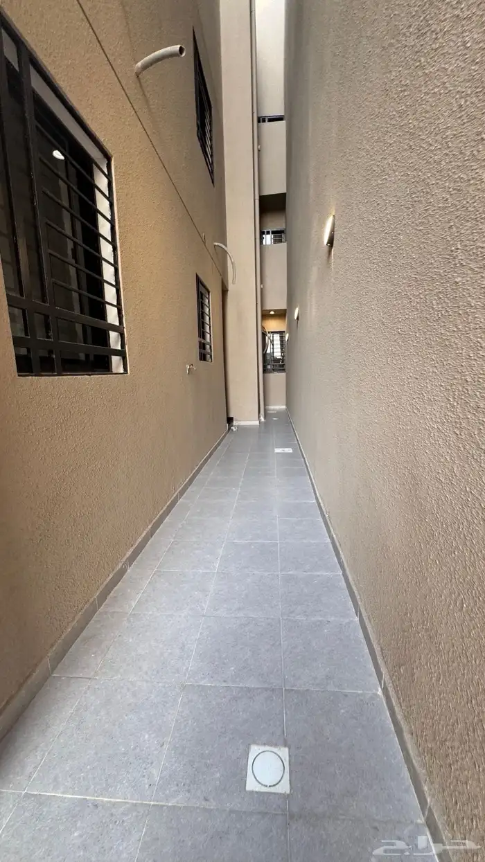 للبيع شقق أرضيه بحوش وعلوىه بسطح مخطط الراجحي 4