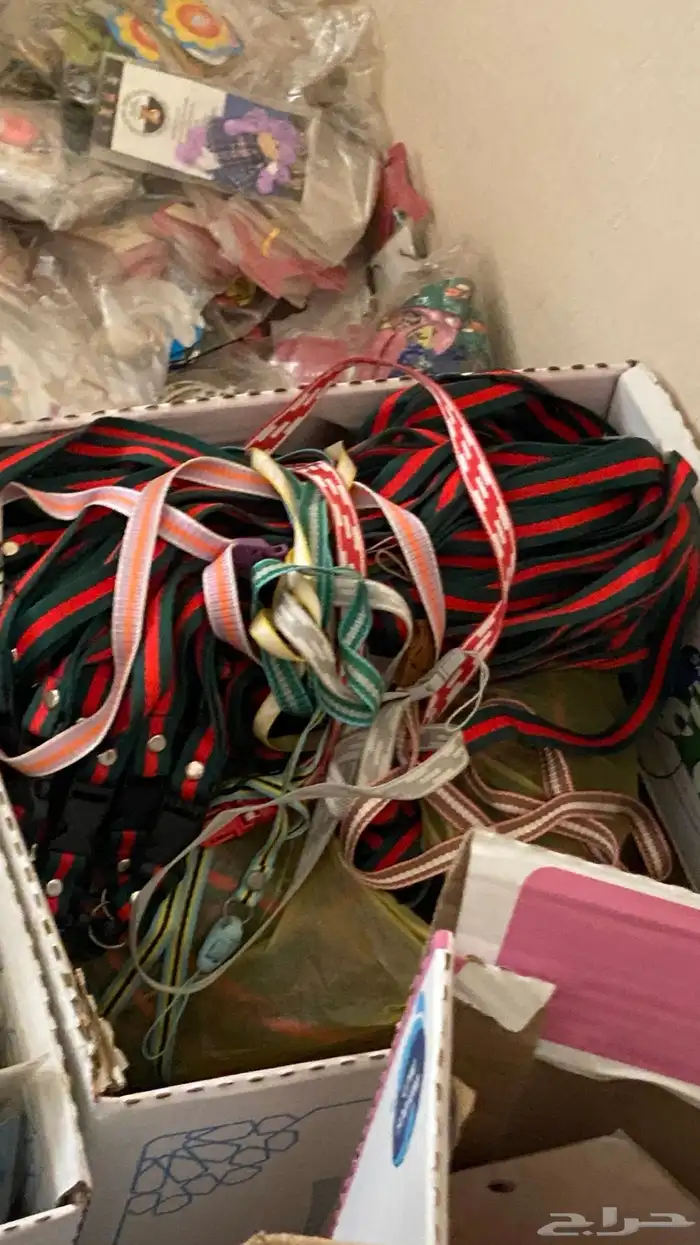 يوجد بضاعة محل 40