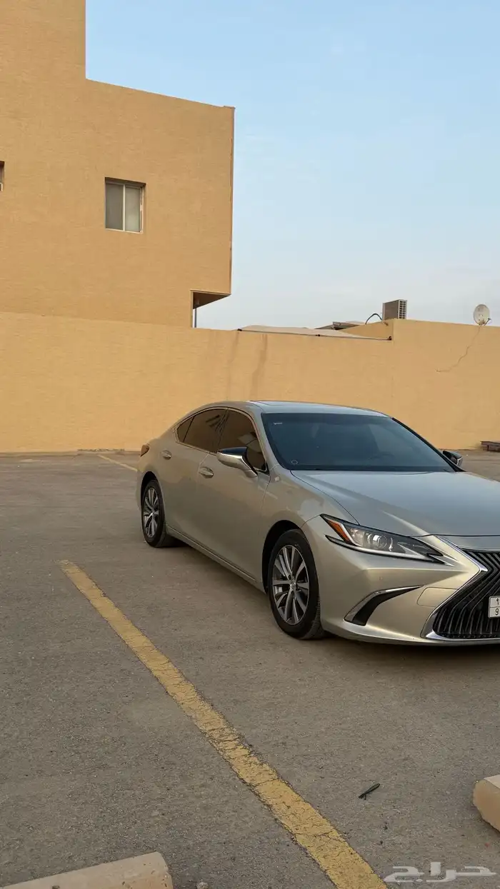 لكزس 2019 es250 للبيع او البدل المناسب 1