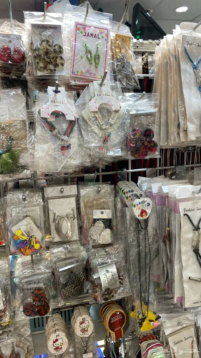 يوجد بضاعة محل 4