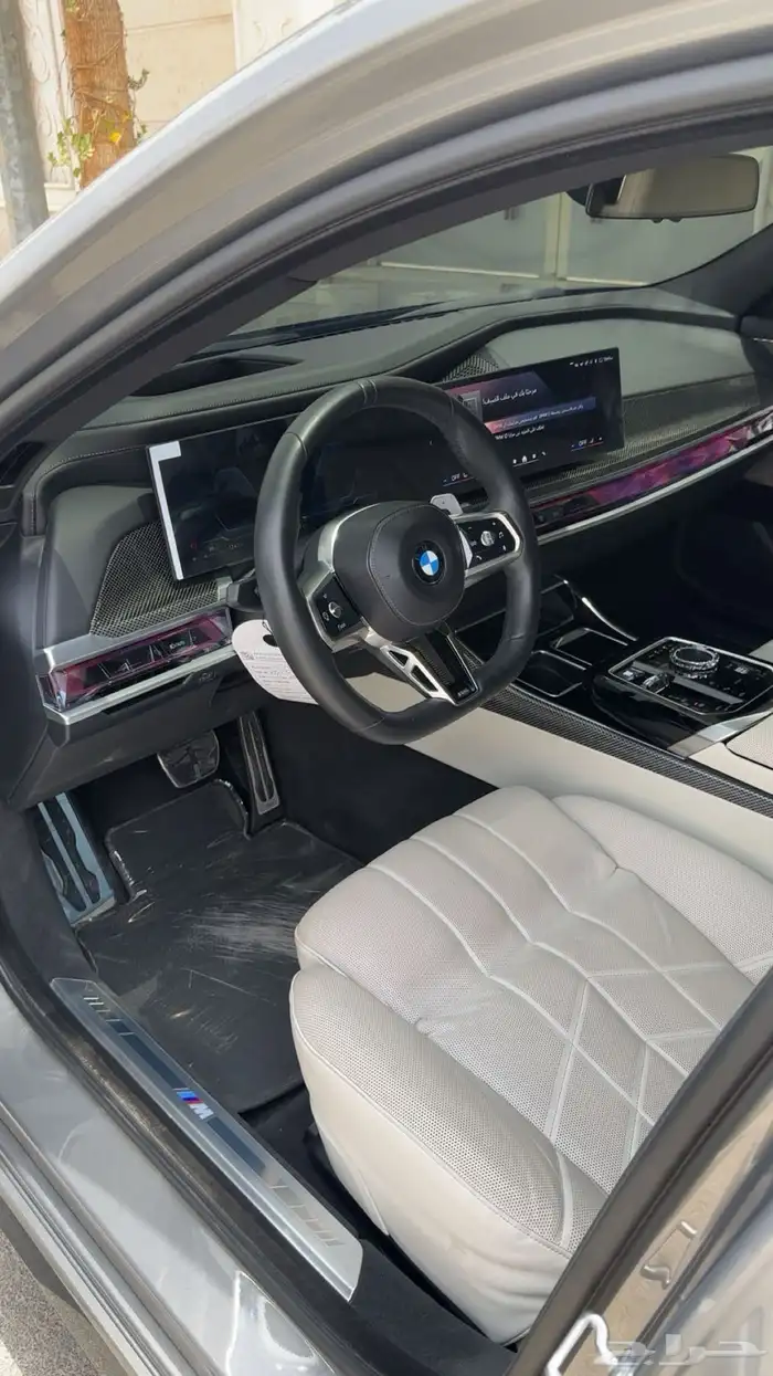 للبيع BMW الفئة السابعة i735 M Kit موديل 2023 8