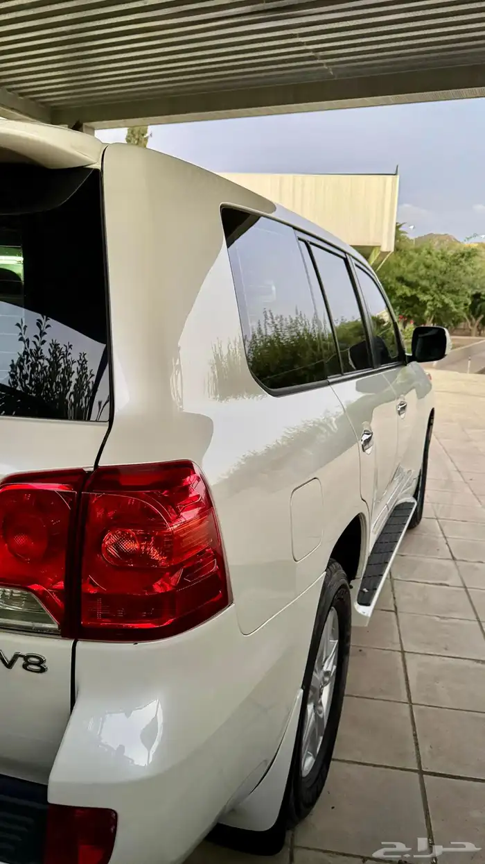 لاندكروزر GXR 2014 V8 وكالة 5