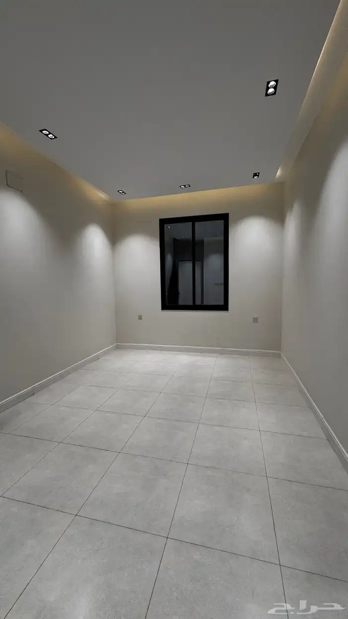 للبيع شقق ارضيه وعلوىه بجوار مطار ابها مساحات كبيره 8