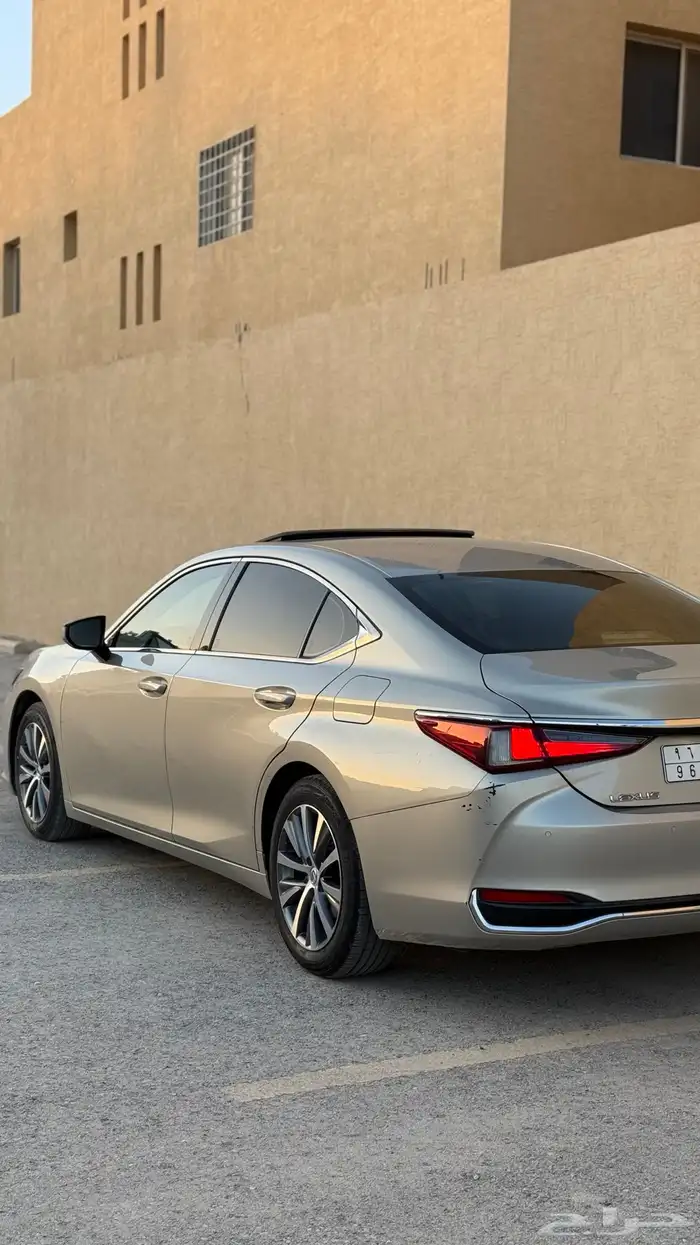 لكزس 2019 es250 للبيع او البدل المناسب 3