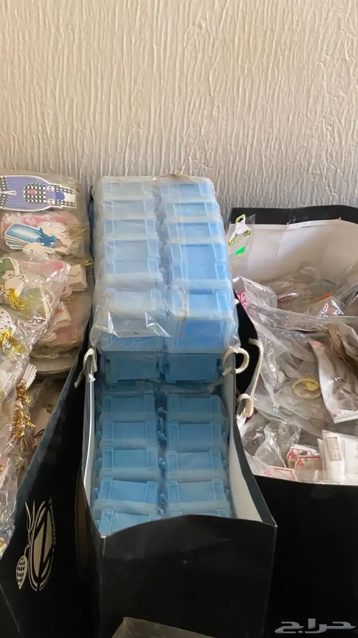 يوجد بضاعة محل 42