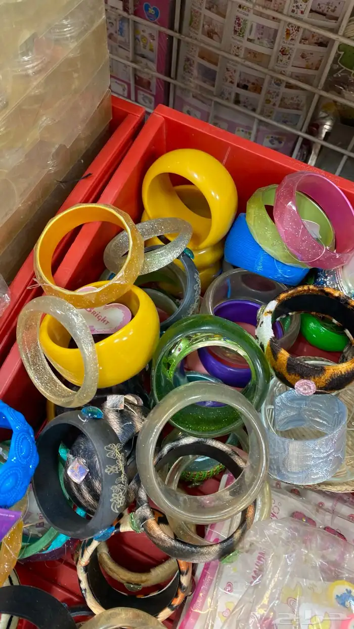 يوجد بضاعة محل 12