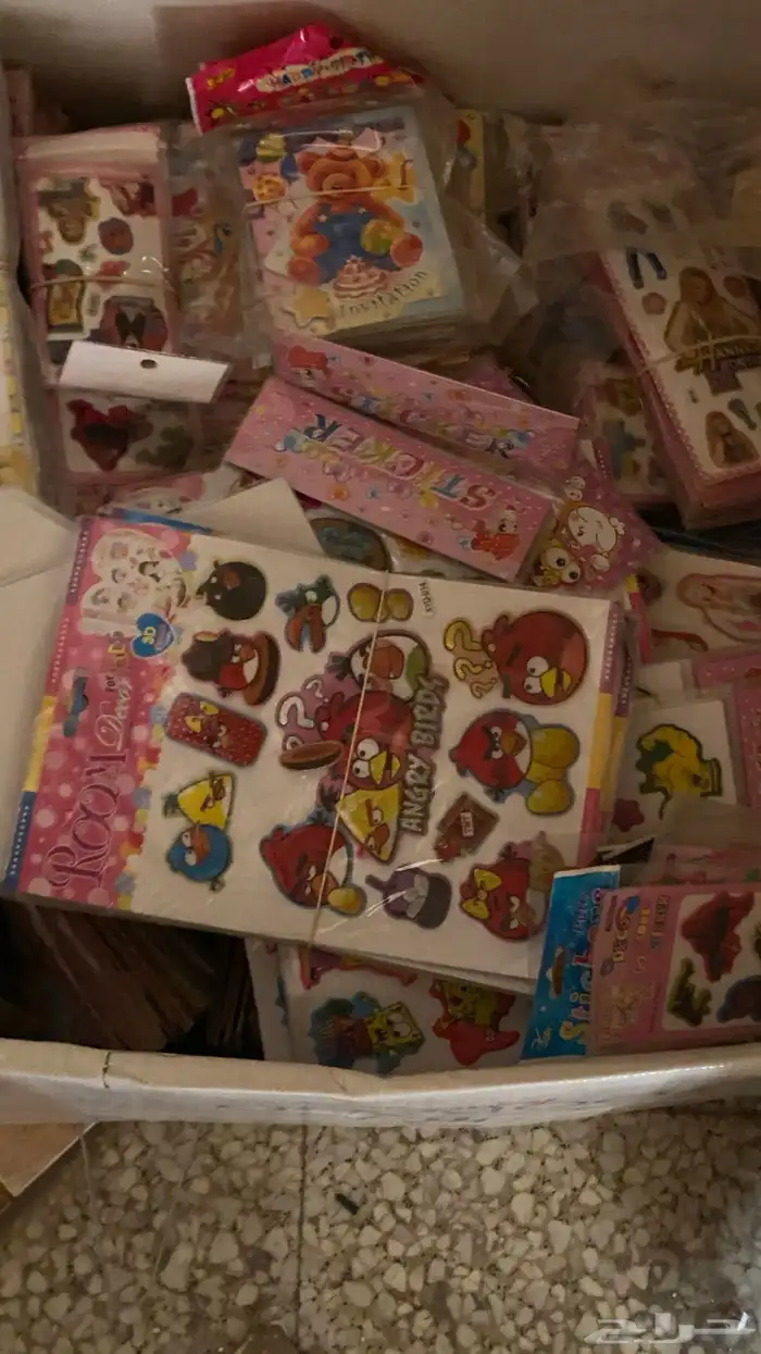 يوجد بضاعة محل 34