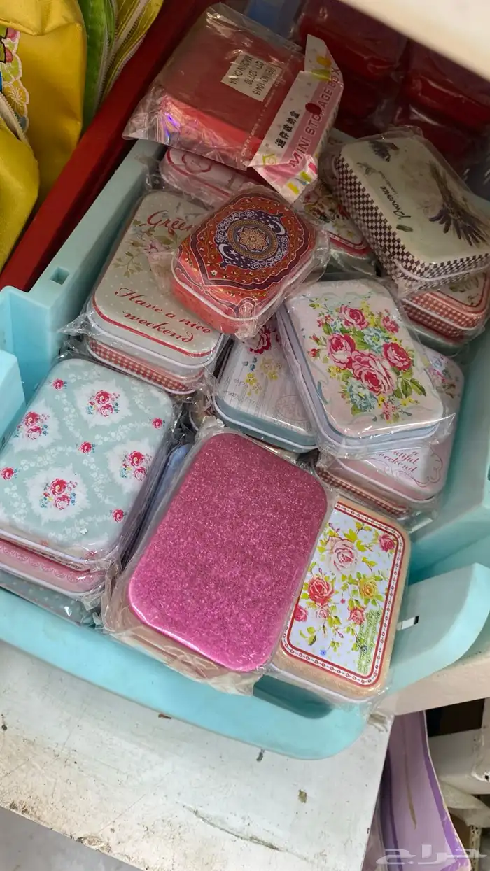 يوجد بضاعة محل 16