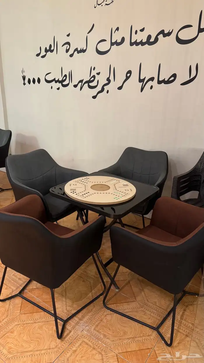 كراسي قماش جديده مستخدم شهر فقط جديده مع طاولات مع فرن 2