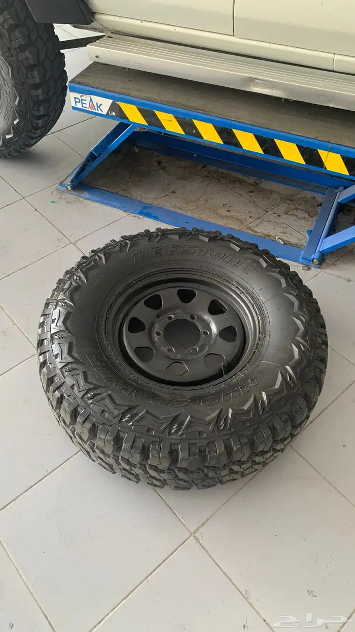 للبيع جنوط و كفرات سفاري 6مسامير 5