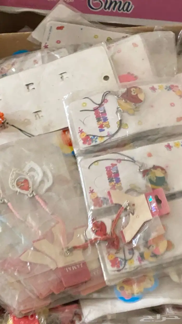 يوجد بضاعة محل 37