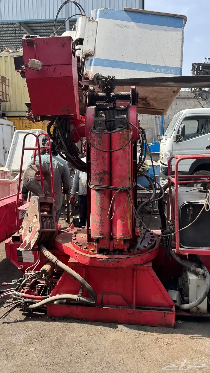 كرين يونيك ياباني unic حمولة 12 طن 1