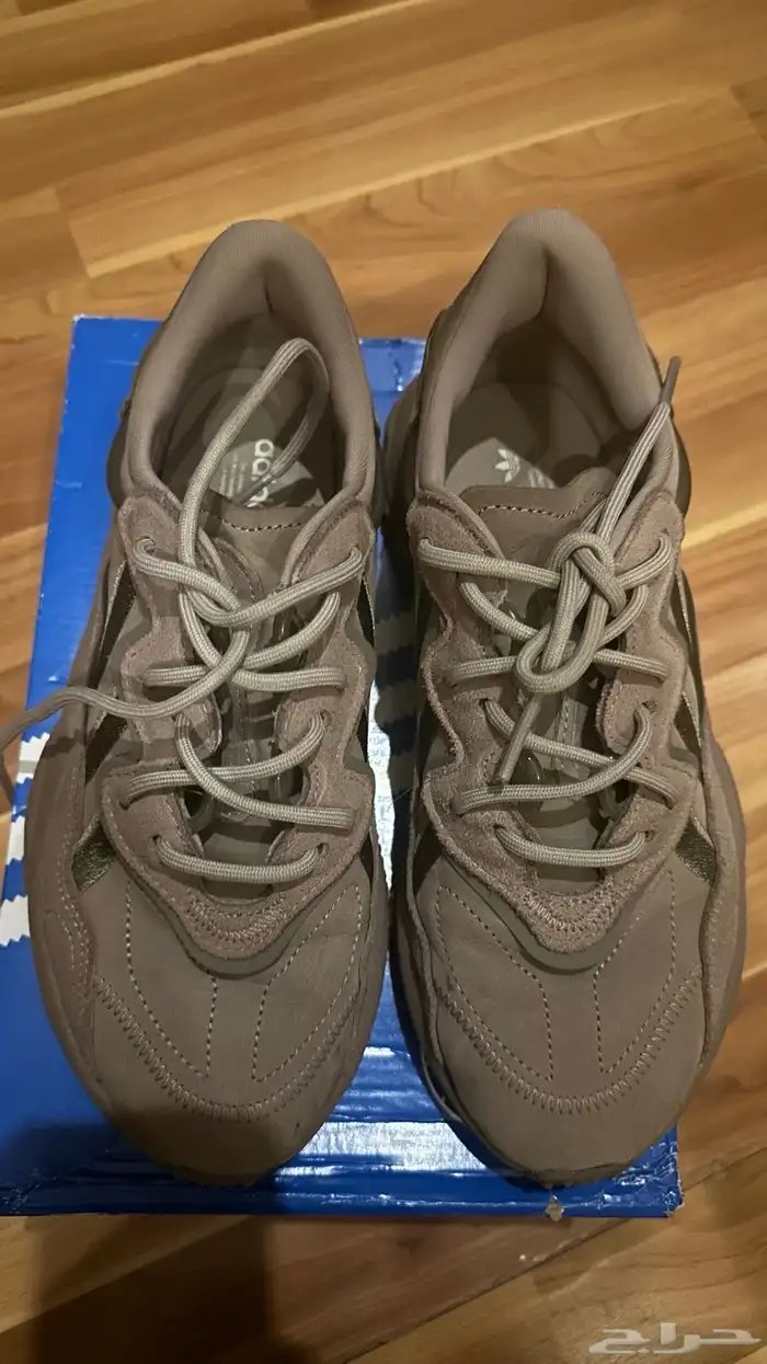 حذاء رياضي Addidas 2