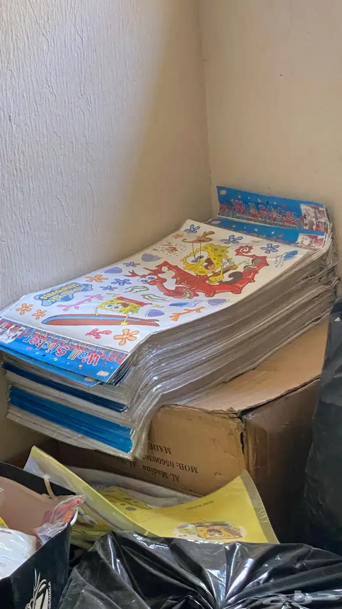 يوجد بضاعة محل 43