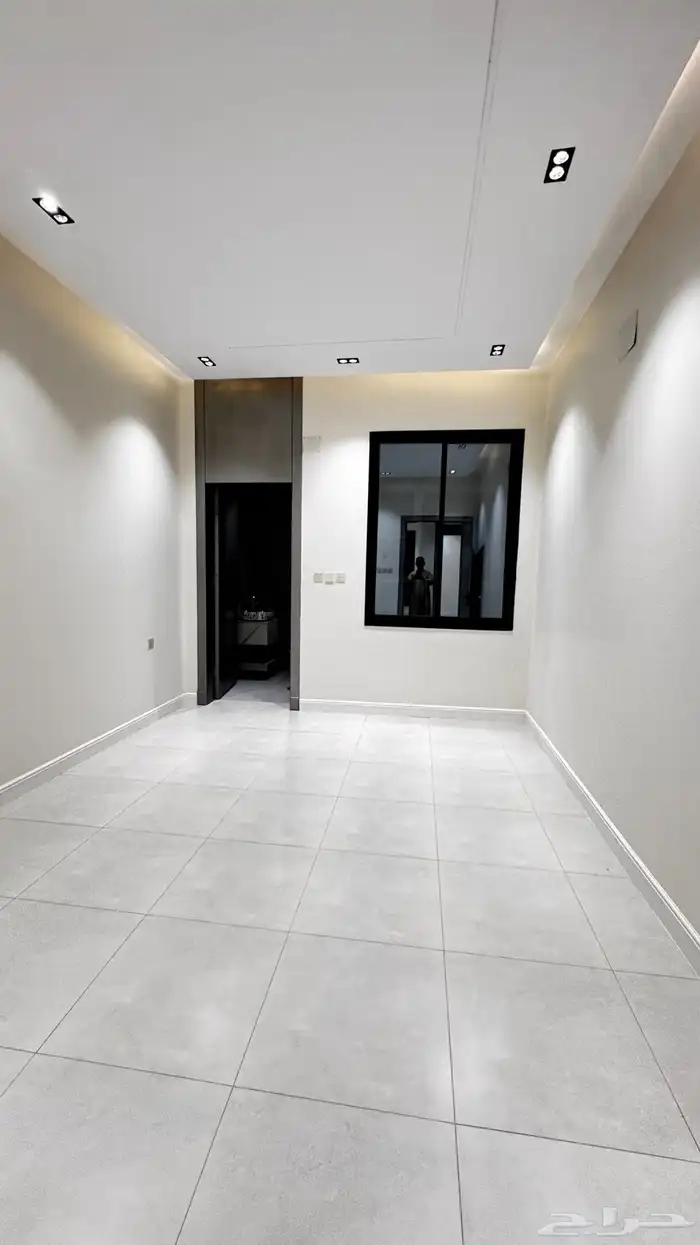 للبيع شقق ارضيه وعلوىه بجوار مطار ابها مساحات كبيره 12