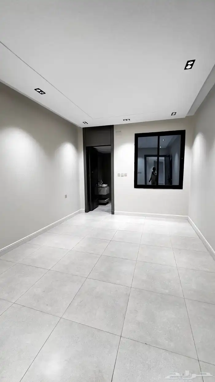 للبيع شقق ارضيه وعلوىه بجوار مطار ابها مساحات كبيره 28