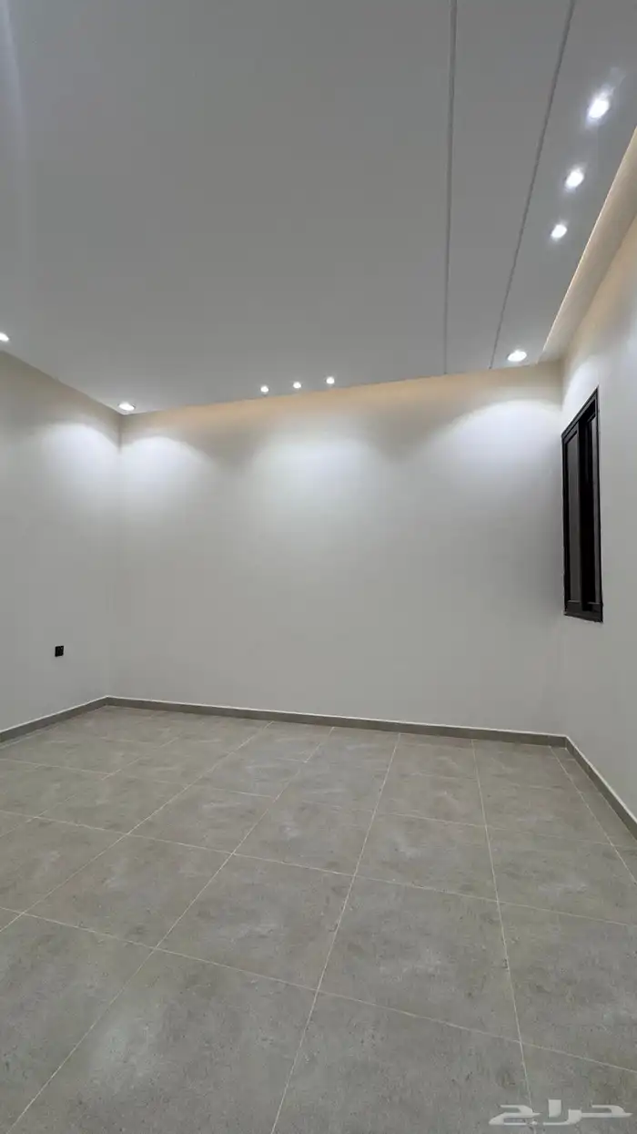 للبيع شقق أرضيه بحوش وعلوىه بسطح مخطط الراجحي 16