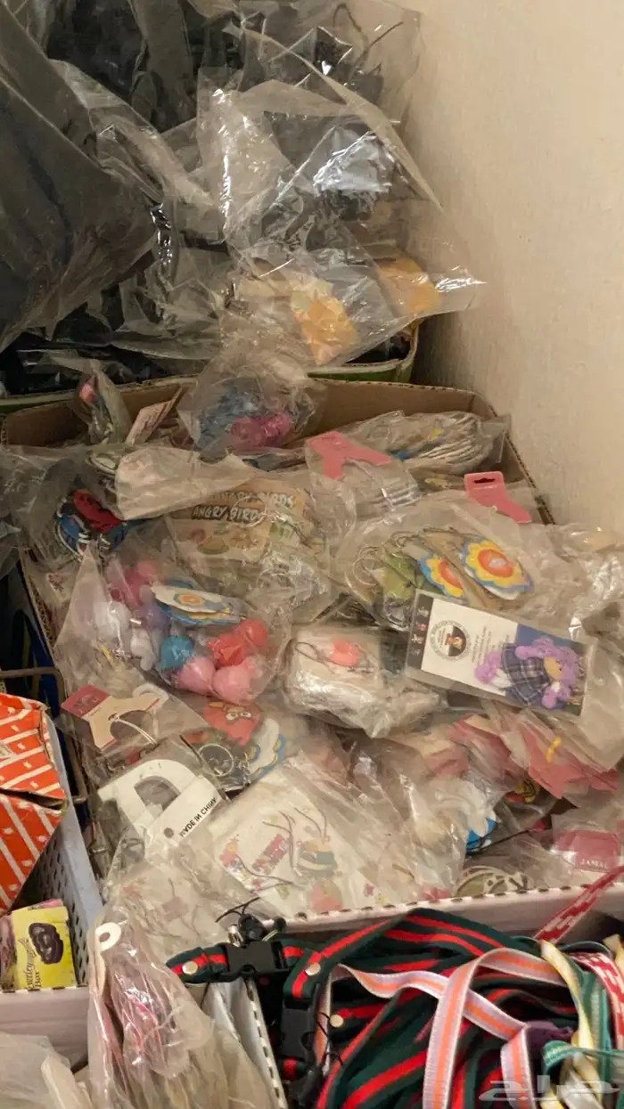 يوجد بضاعة محل 35