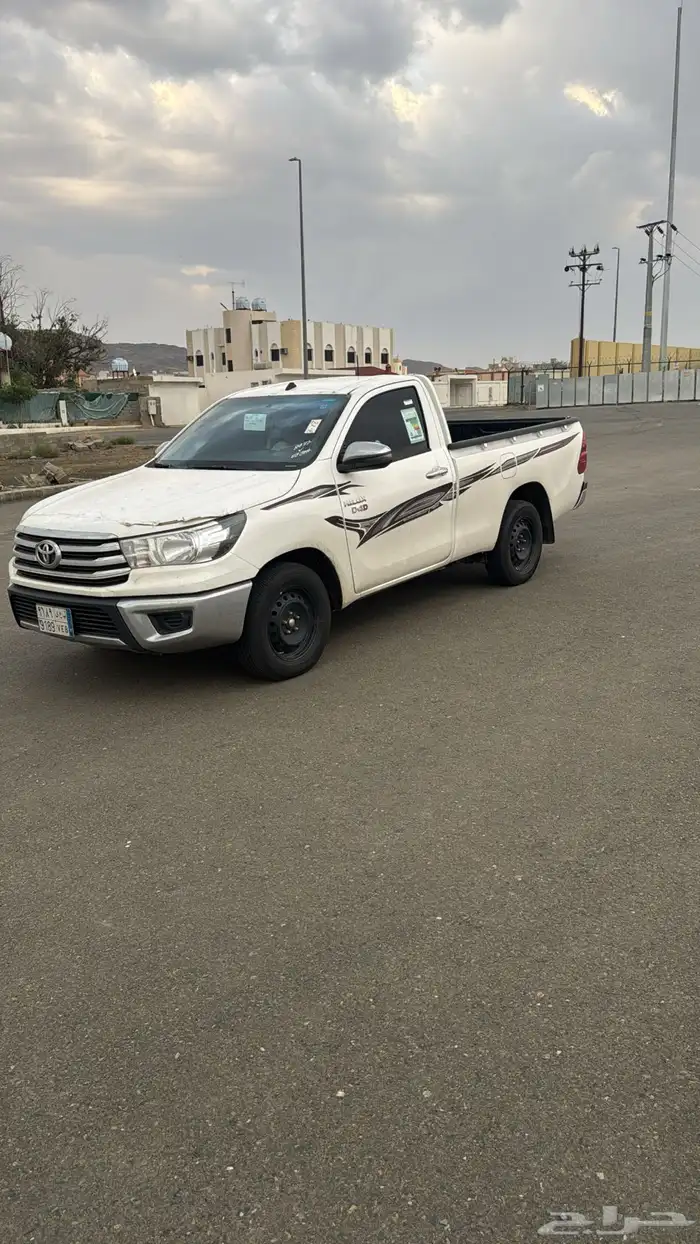 هايلوكس 2025 0