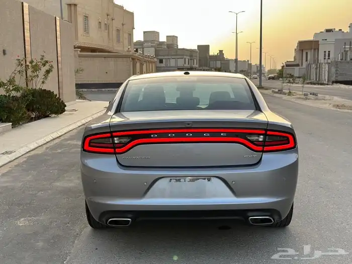 للبيع دوج تشارجر sxt بلس فل كامل 1