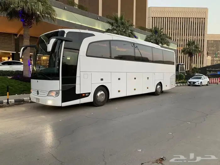 باصات مرسيدس طاولات عدد الشخص 35 وباصات عادي 49 شخص 9