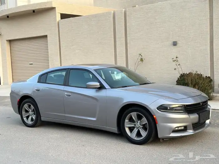 للبيع دوج تشارجر sxt بلس فل كامل 5