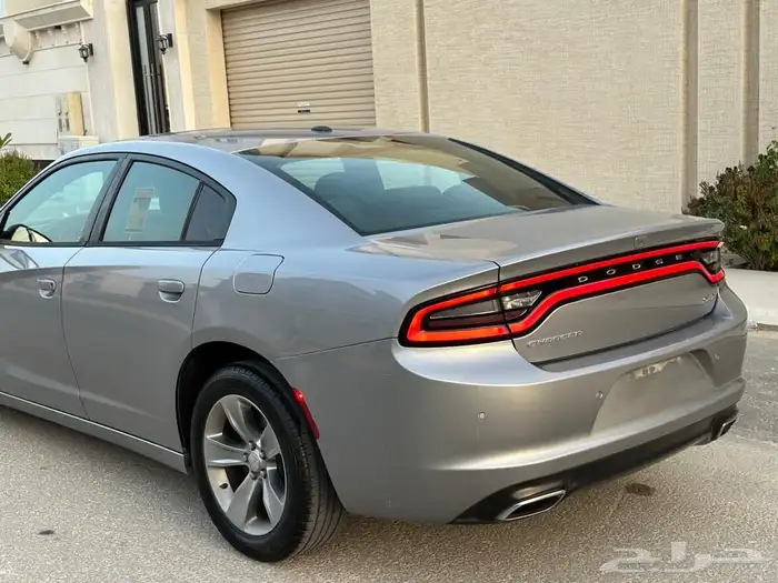 للبيع دوج تشارجر sxt بلس فل كامل 3