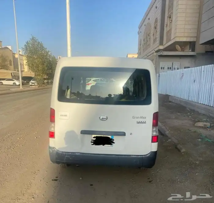 دايهاتسو فان بضاعة ( مبرد 10 ) 2015 4