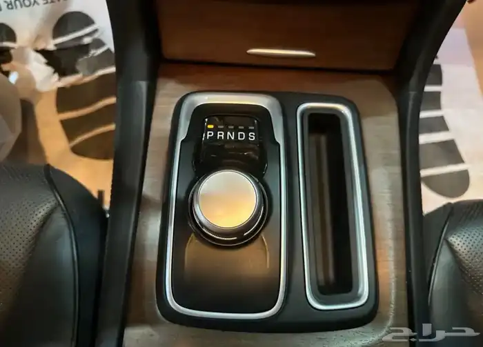 كرايزلر C300 موديل 2020 فل كامل 8 سلندر نضيف 12