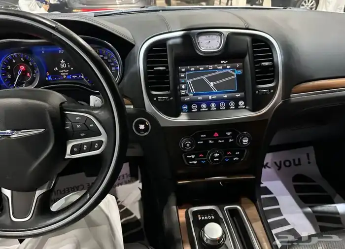 كرايزلر C300 موديل 2020 فل كامل 8 سلندر نضيف 7