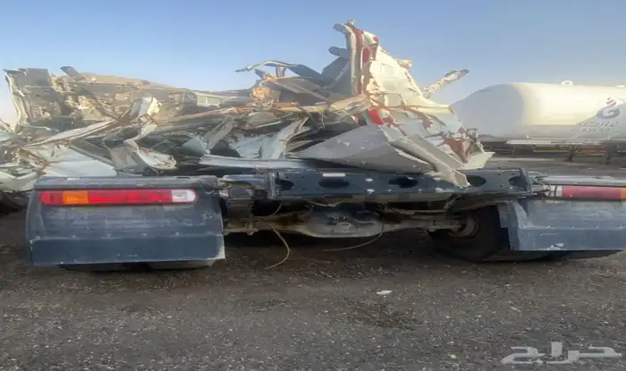 شاحنة كماك2023 3