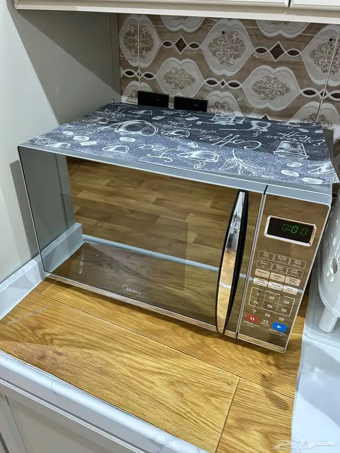 ثلاجهه صغيره وماكرويفف جديدد ونظيف 0
