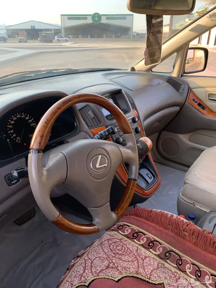 لكزس ار اكس 4